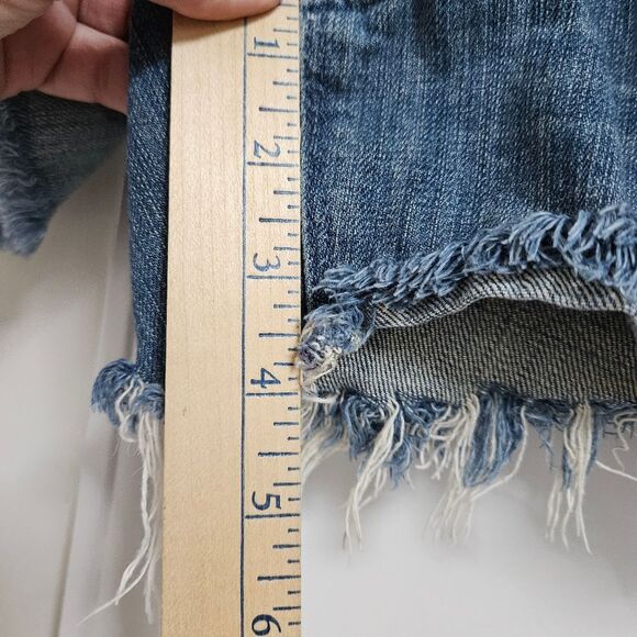 Levi's Cut Off Denim Jean Shorts Junior 5 (28x3) Blue Distressed Hippie Low-Rise - Picture 6 of 8